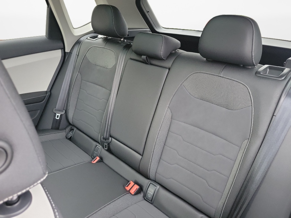 3VVEC7B29TM005611 2026 Volkswagen Taos SE