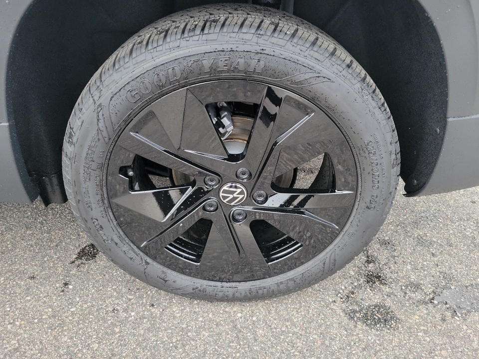 3VVEC7B29TM005611 2026 Volkswagen Taos SE