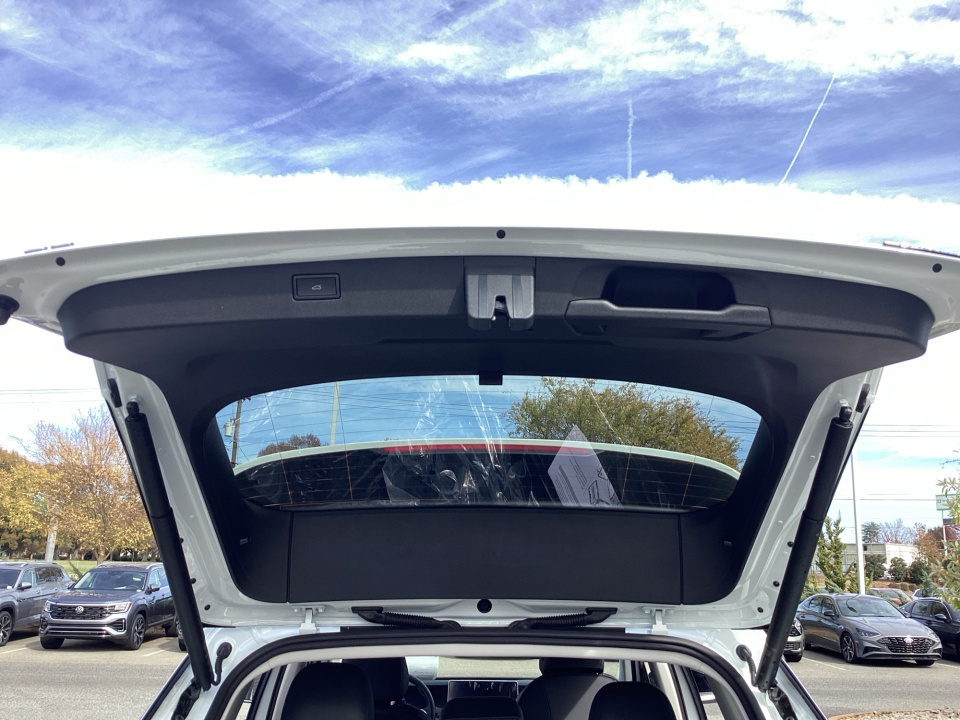 3VVER7RM2TM016357 2026 Volkswagen Tiguan SE