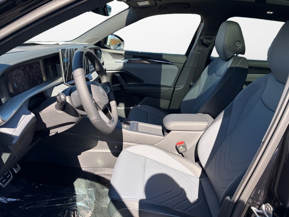 3VVER7RM5TM025683 2026 Volkswagen Tiguan SE