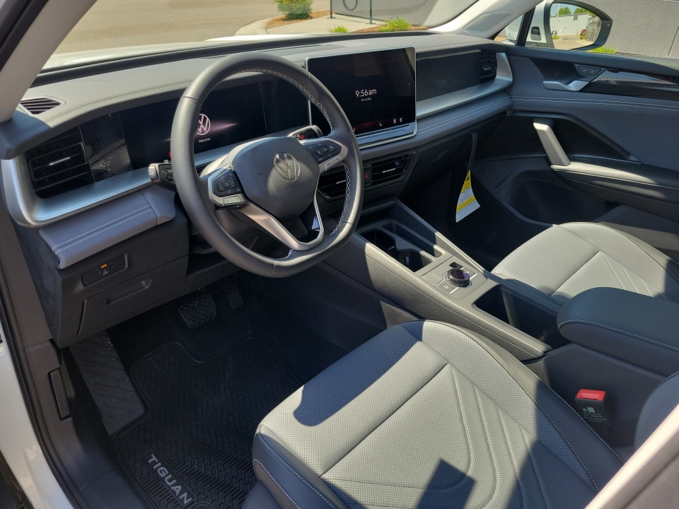 3VVFR7RM5TM080901 2026 Volkswagen Tiguan SE