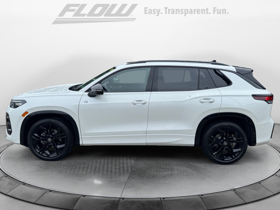 3VVGR7RM0SM057142 2025 Volkswagen Tiguan 2.0T SE R-Line Black