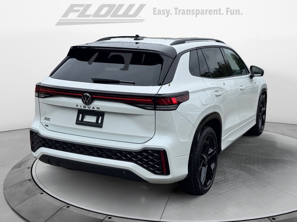 3VVGR7RM0SM057142 2025 Volkswagen Tiguan 2.0T SE R-Line Black