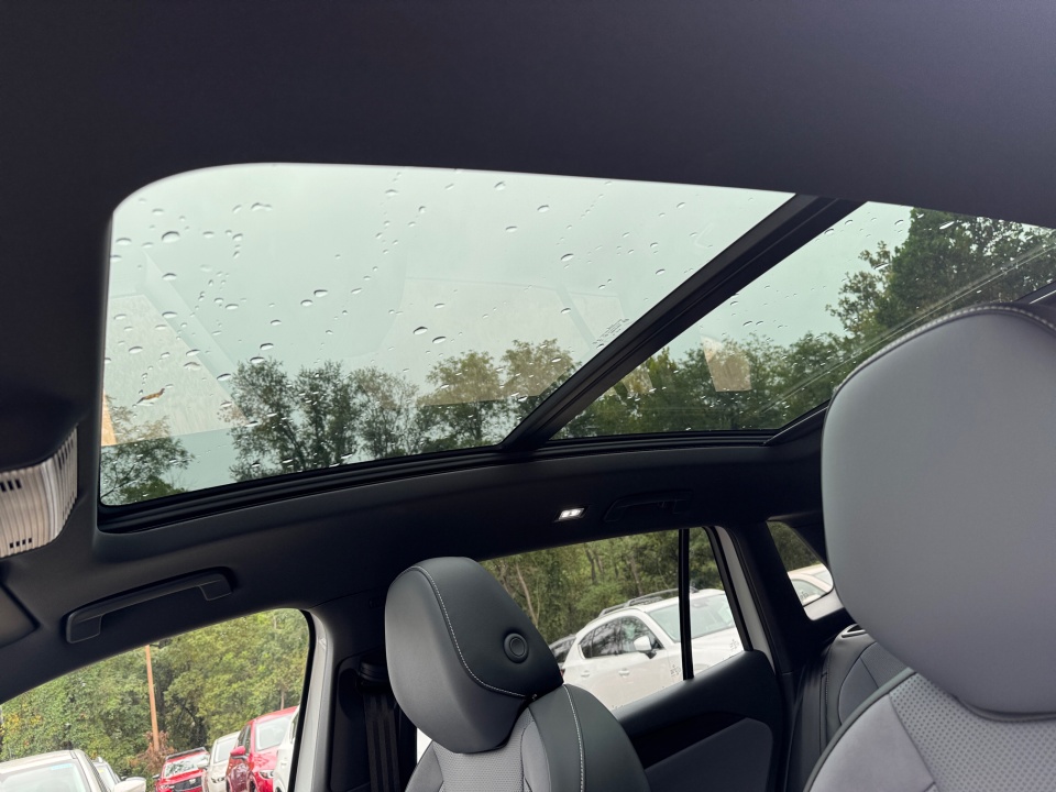 3VVGR7RM0SM057142 2025 Volkswagen Tiguan 2.0T SE R-Line Black