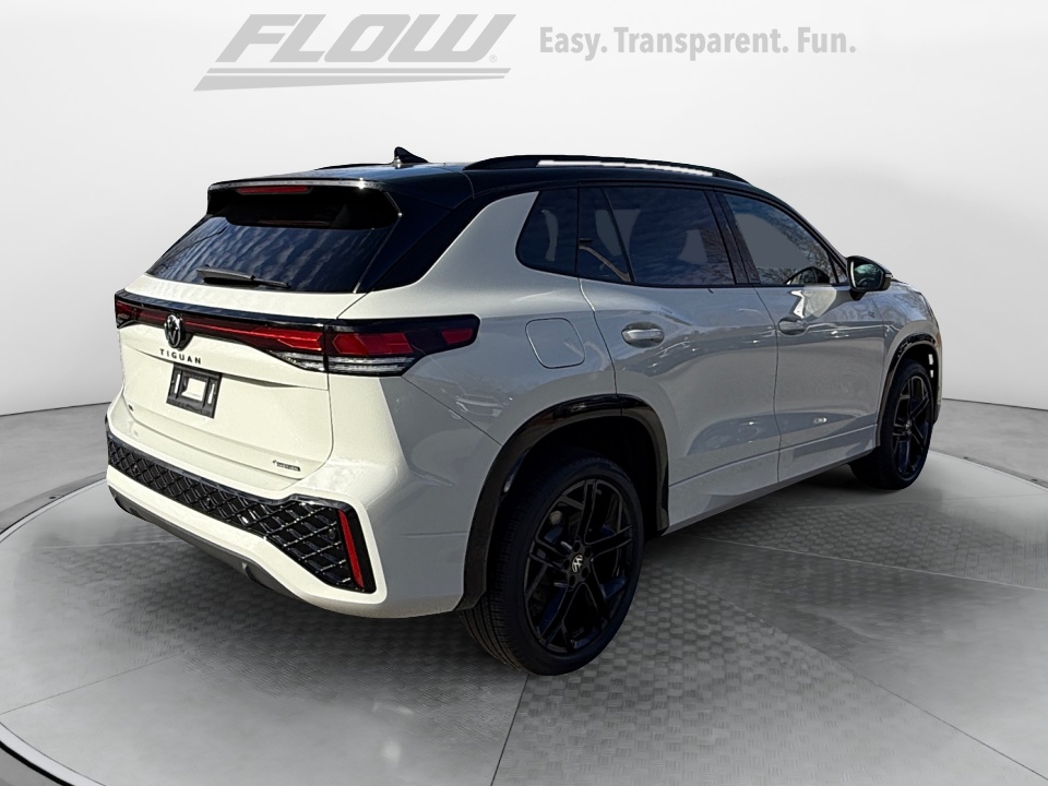 3VVGR7RM0TM040343 2026 Volkswagen Tiguan SE R-Line Black