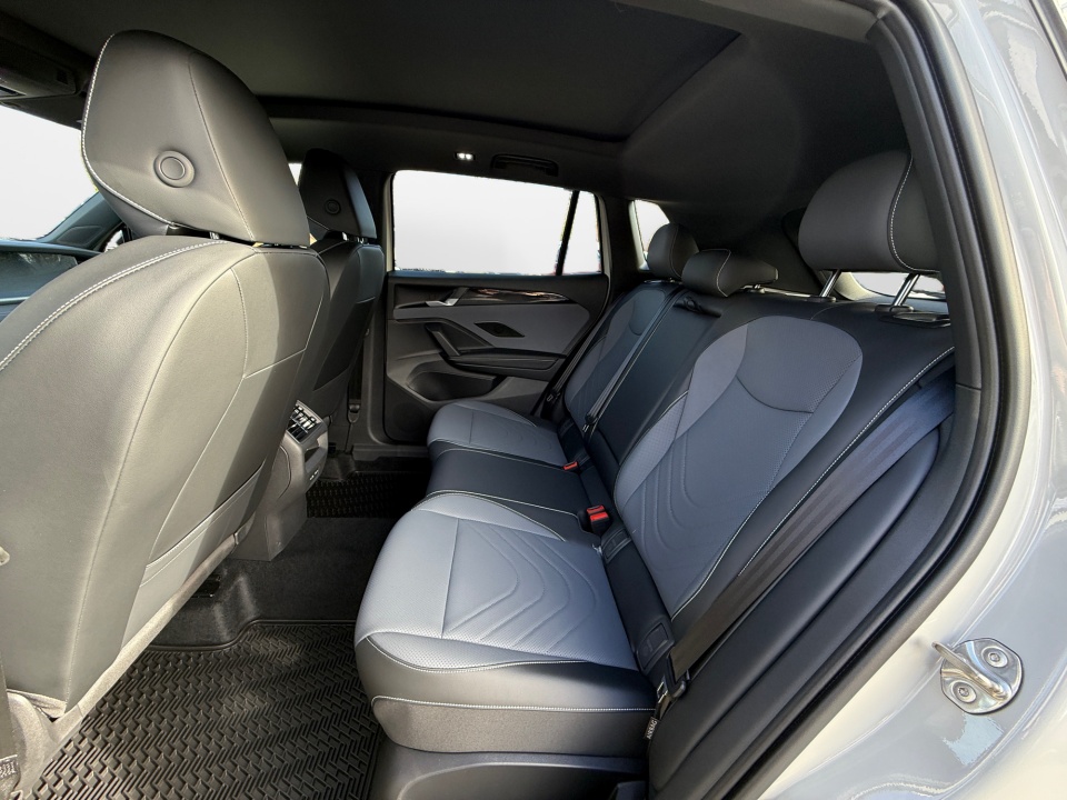 3VVGR7RM0TM040343 2026 Volkswagen Tiguan SE R-Line Black