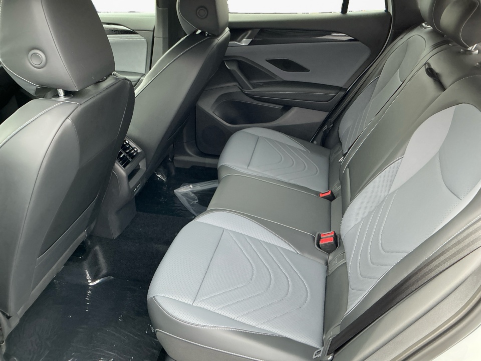 3VVGR7RM0TM040374 2026 Volkswagen Tiguan SE R-Line Black