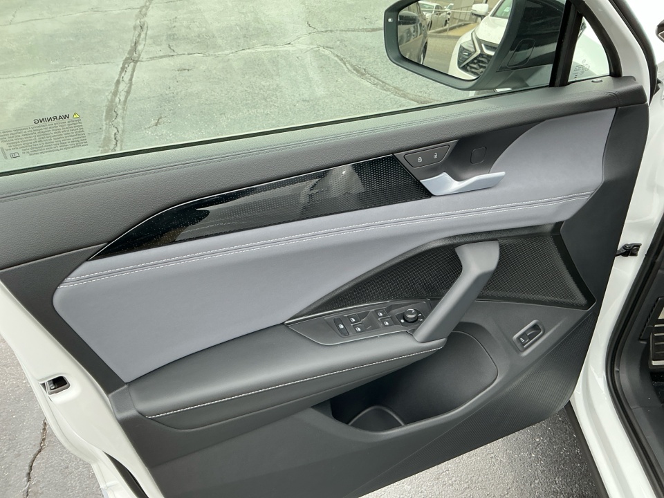 3VVGR7RM0TM040374 2026 Volkswagen Tiguan SE R-Line Black