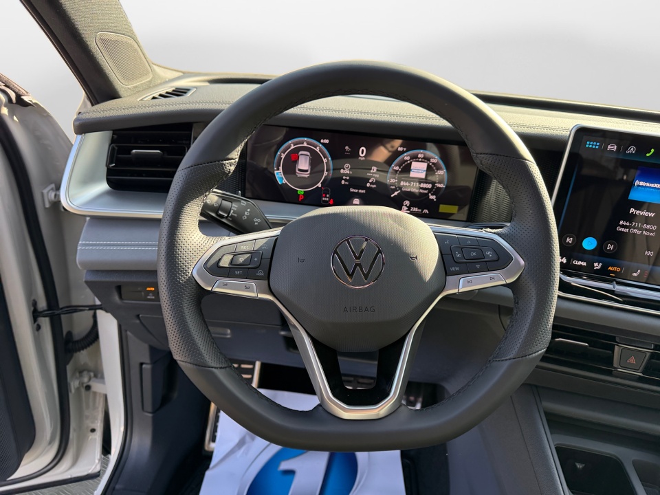 3VVGR7RM2TM034334 2026 Volkswagen Tiguan SE R-Line Black