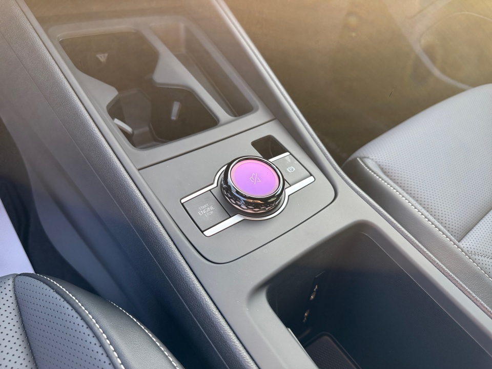 3VVGR7RM2TM034334 2026 Volkswagen Tiguan SE R-Line Black