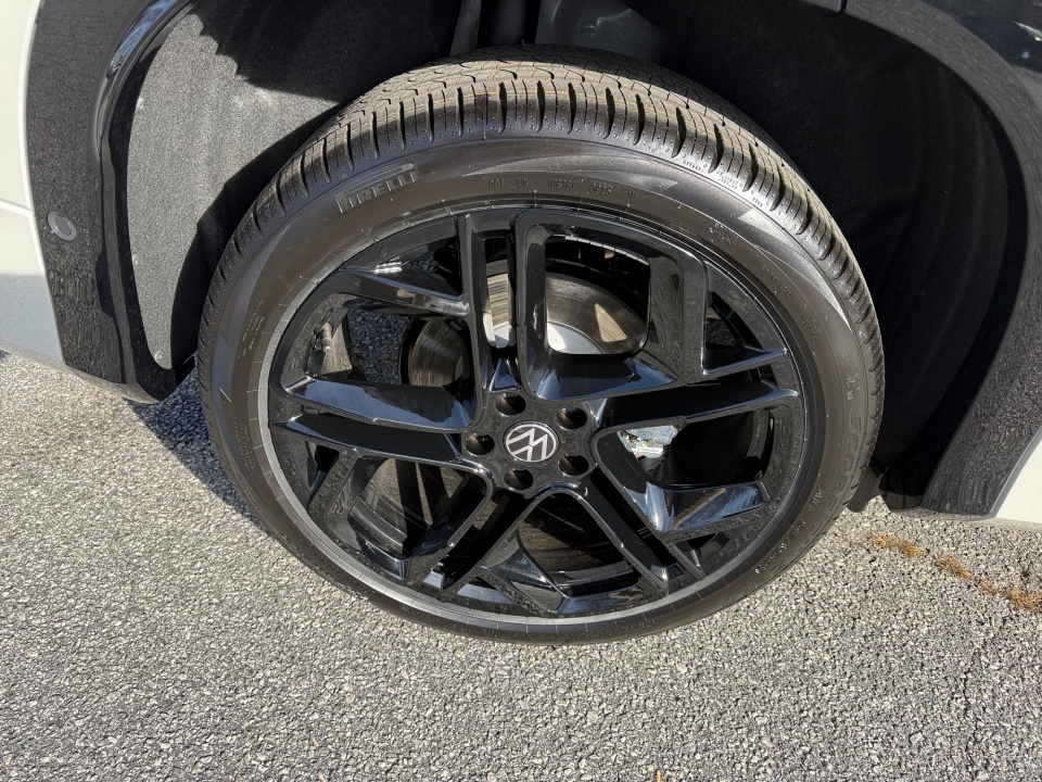 3VVGR7RM2TM034334 2026 Volkswagen Tiguan SE R-Line Black