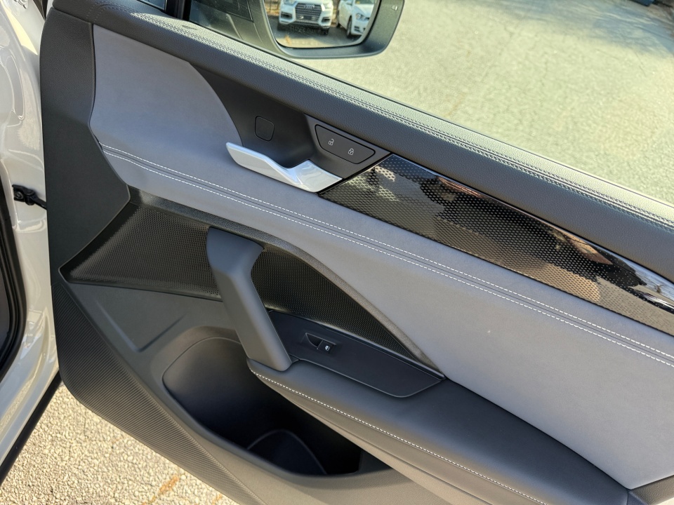 3VVGR7RM2TM034334 2026 Volkswagen Tiguan SE R-Line Black