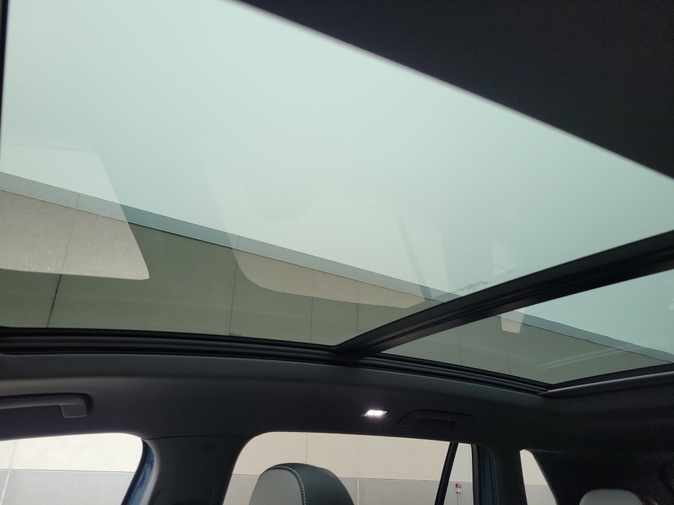 3VVGR7RM3TM033693 2026 Volkswagen Tiguan SE R-Line Black