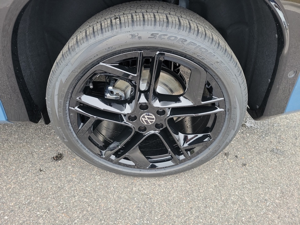 3VVGR7RM3TM033693 2026 Volkswagen Tiguan SE R-Line Black