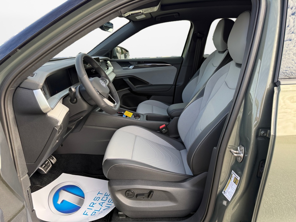 3VVGR7RM3TM041406 2026 Volkswagen Tiguan SE R-Line Black