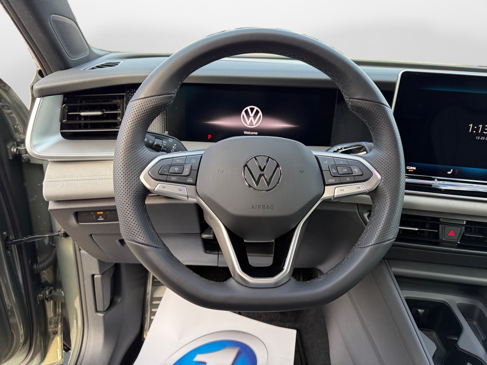 3VVGR7RM3TM041406 2026 Volkswagen Tiguan SE R-Line Black