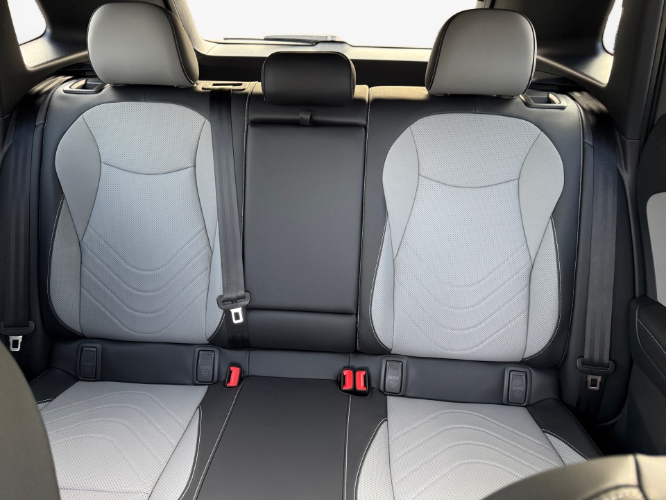 3VVGR7RM3TM041406 2026 Volkswagen Tiguan SE R-Line Black