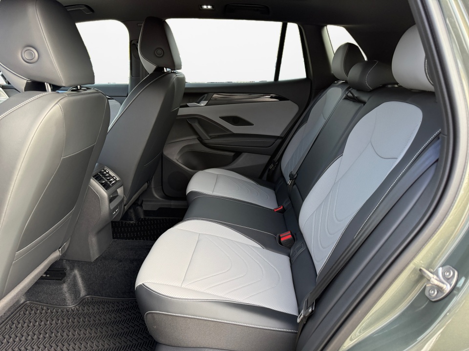 3VVGR7RM3TM041406 2026 Volkswagen Tiguan SE R-Line Black