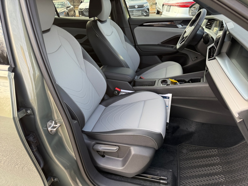 3VVGR7RM3TM041406 2026 Volkswagen Tiguan SE R-Line Black