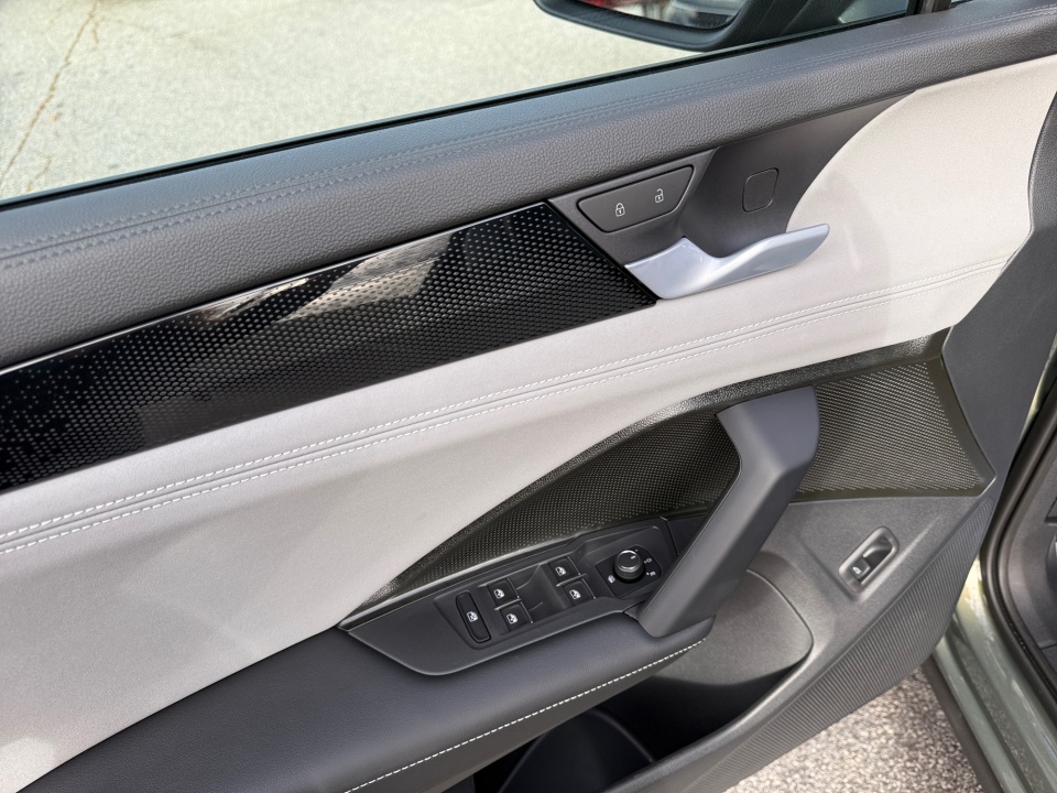 3VVGR7RM3TM041406 2026 Volkswagen Tiguan SE R-Line Black