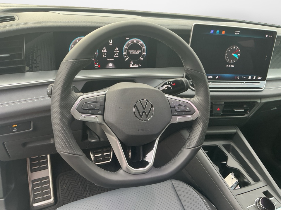 3VVGR7RM3TM048873 2026 Volkswagen Tiguan SE R-Line Black