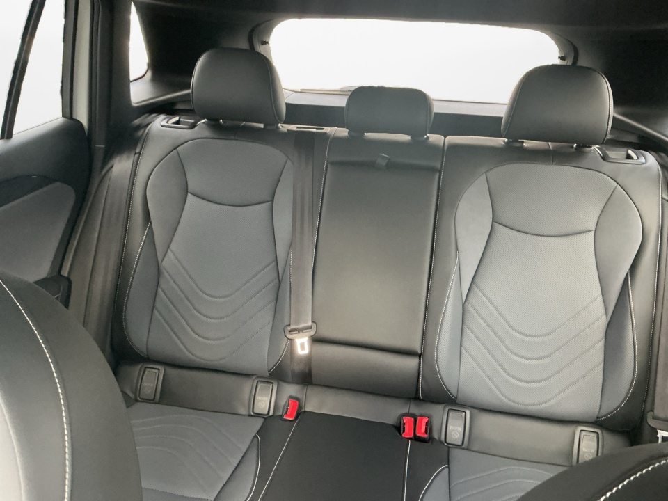 3VVGR7RM3TM048873 2026 Volkswagen Tiguan SE R-Line Black