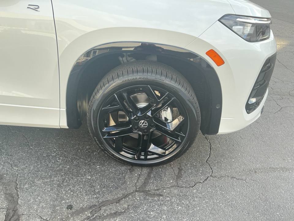 3VVGR7RM3TM048873 2026 Volkswagen Tiguan SE R-Line Black