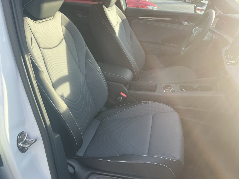 3VVGR7RM3TM048873 2026 Volkswagen Tiguan SE R-Line Black