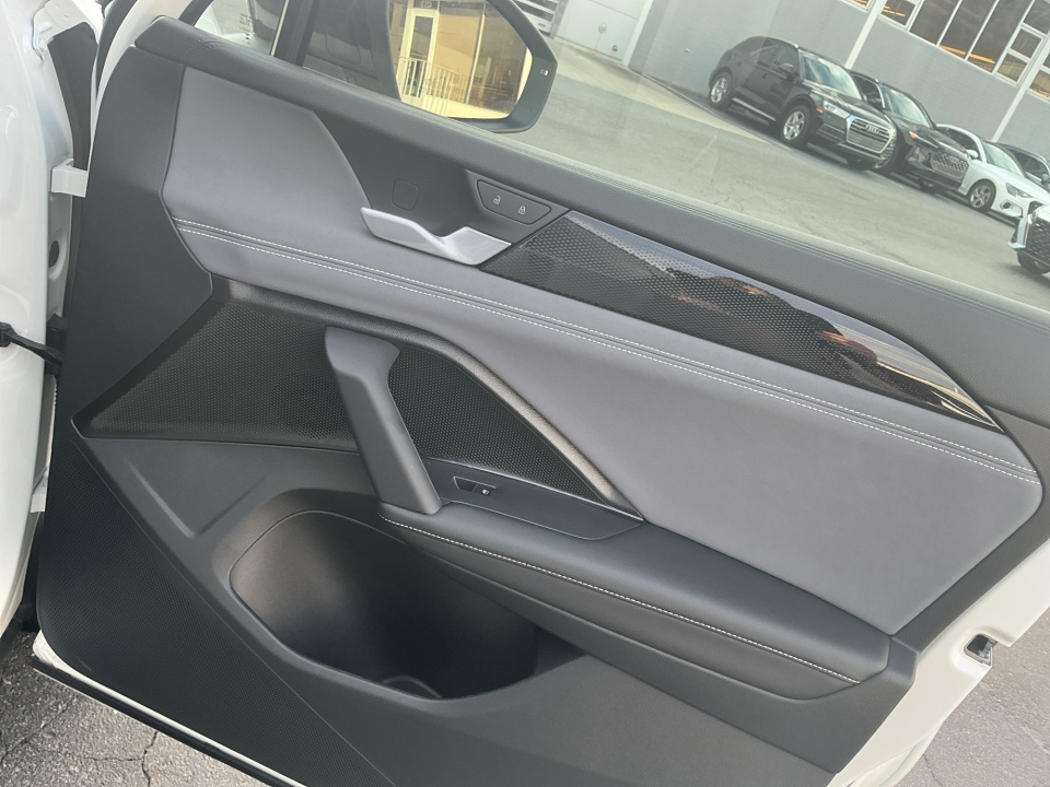 3VVGR7RM3TM048873 2026 Volkswagen Tiguan SE R-Line Black