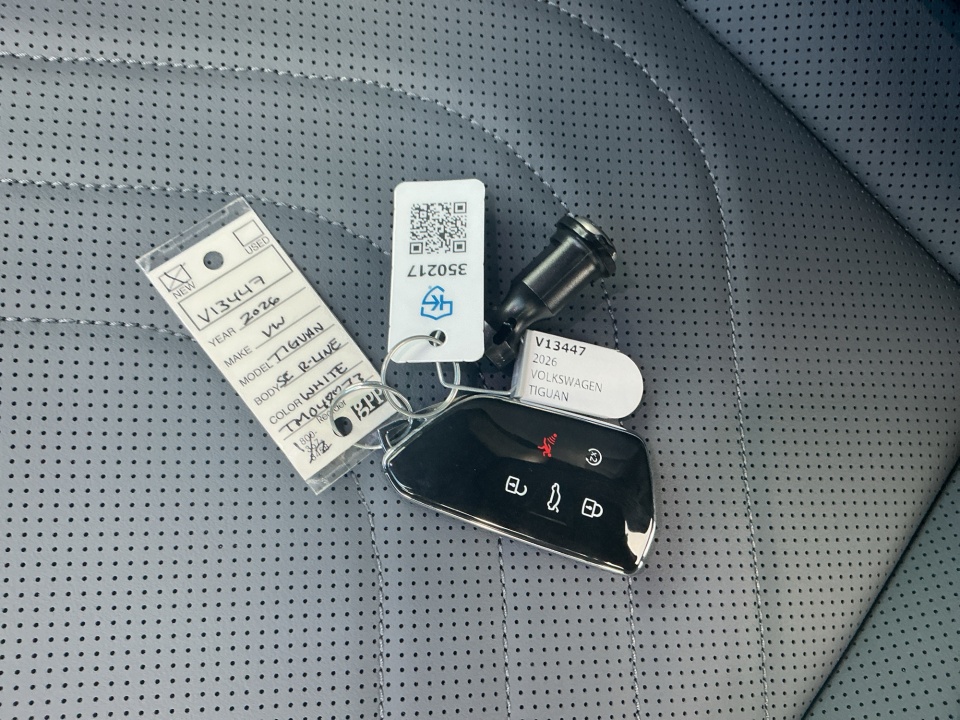 3VVGR7RM3TM048873 2026 Volkswagen Tiguan SE R-Line Black