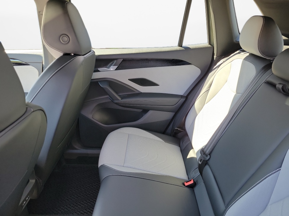 3VVGR7RM5TM019858 2026 Volkswagen Tiguan SE R-Line Black