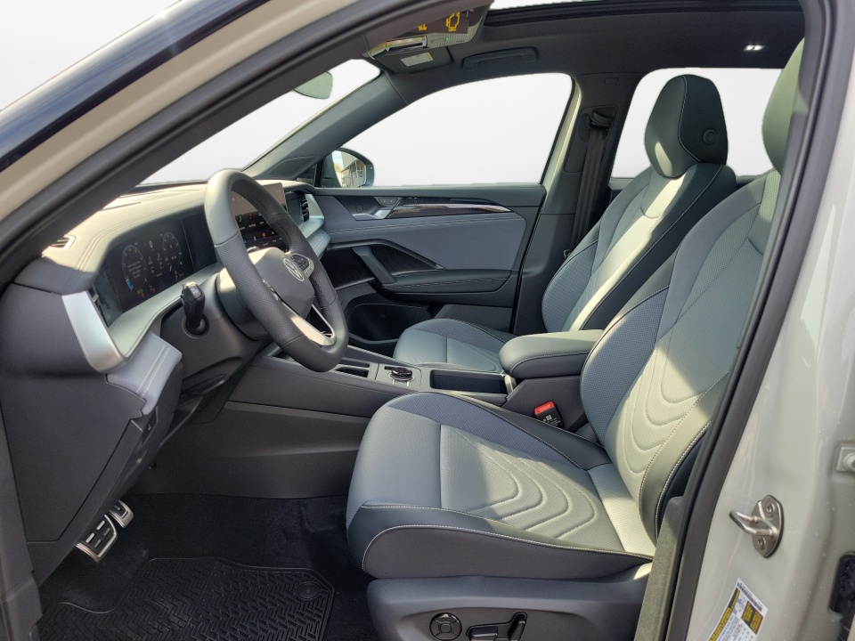 3VVGR7RM5TM029449 2026 Volkswagen Tiguan SE R-Line Black