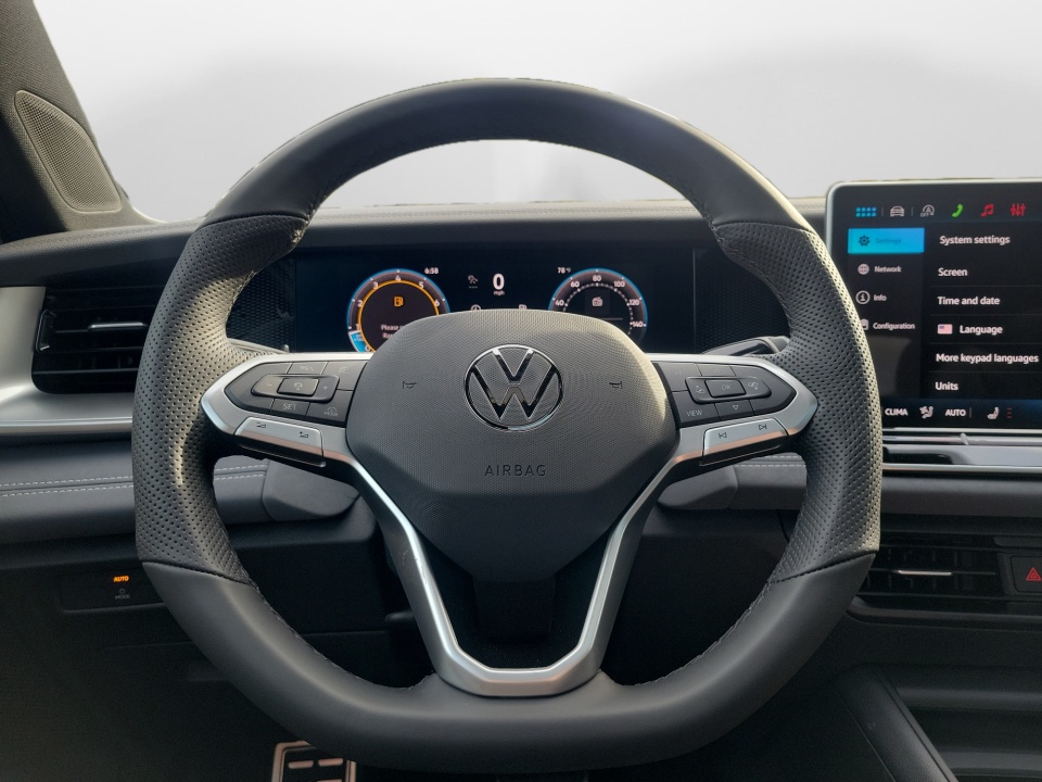 3VVGR7RM5TM029449 2026 Volkswagen Tiguan SE R-Line Black