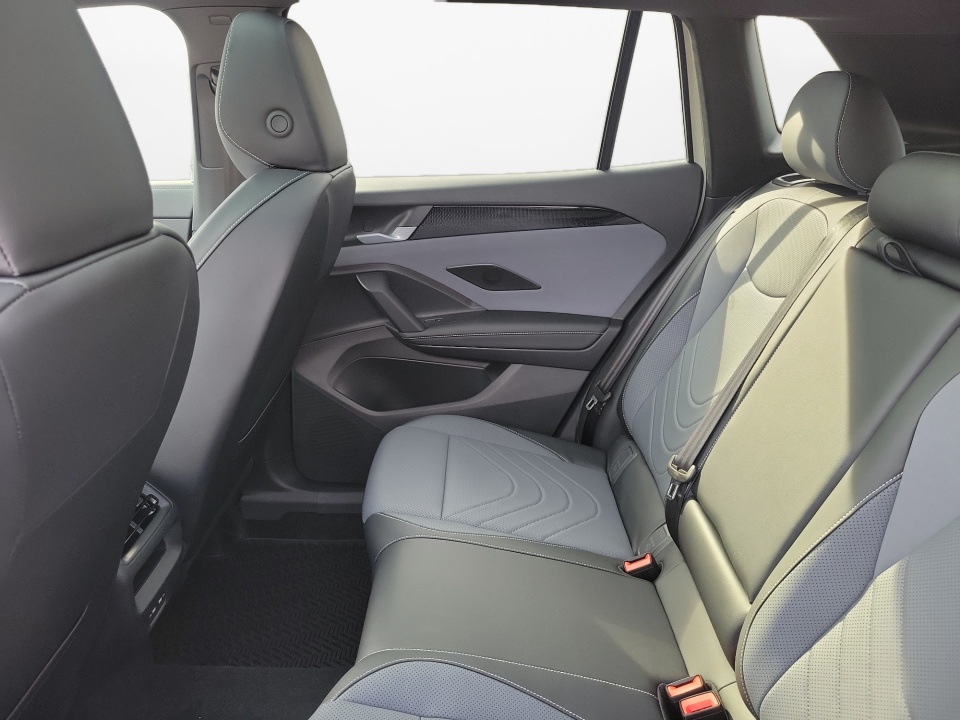 3VVGR7RM5TM029449 2026 Volkswagen Tiguan SE R-Line Black