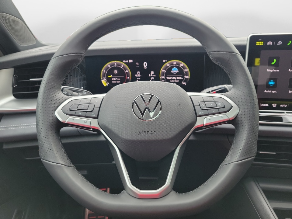 3VVGR7RM5TM055968 2026 Volkswagen Tiguan SE R-Line Black