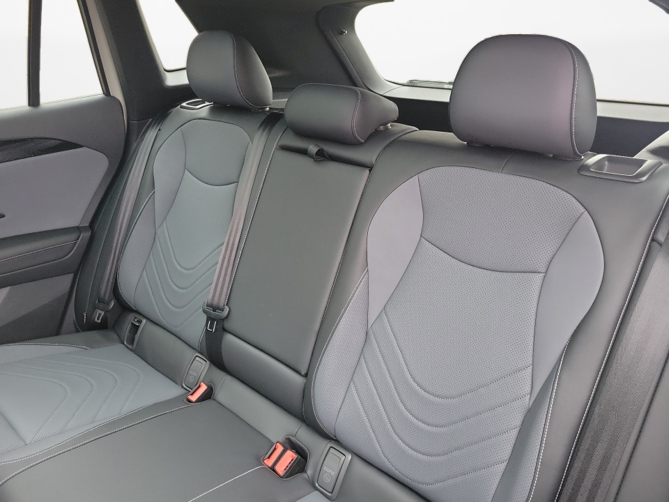 3VVGR7RM5TM055968 2026 Volkswagen Tiguan SE R-Line Black