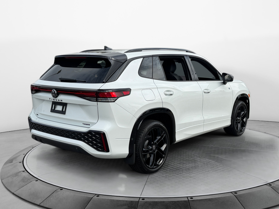 Used 2025 Volkswagen Tiguan SUV