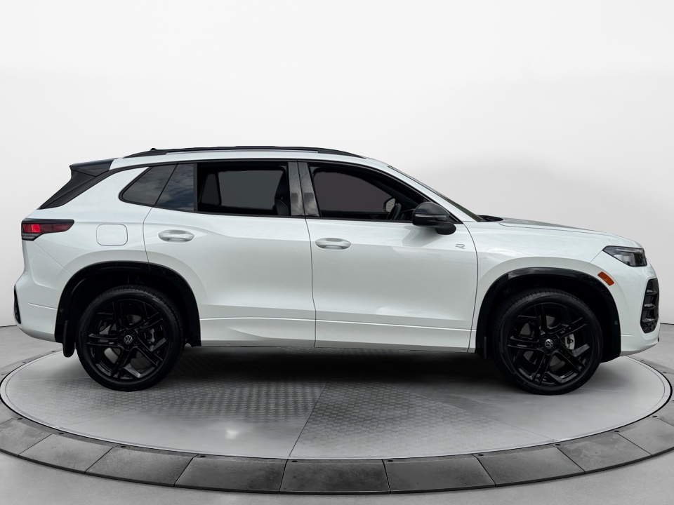 Used 2025 Volkswagen Tiguan SUV