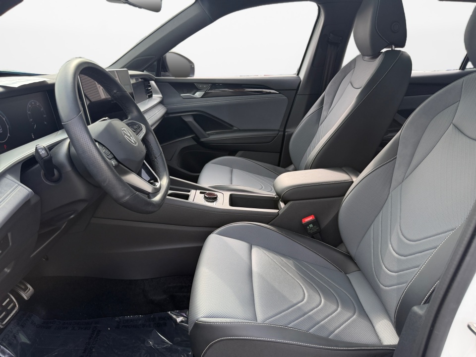 Used 2025 Volkswagen Tiguan SUV
