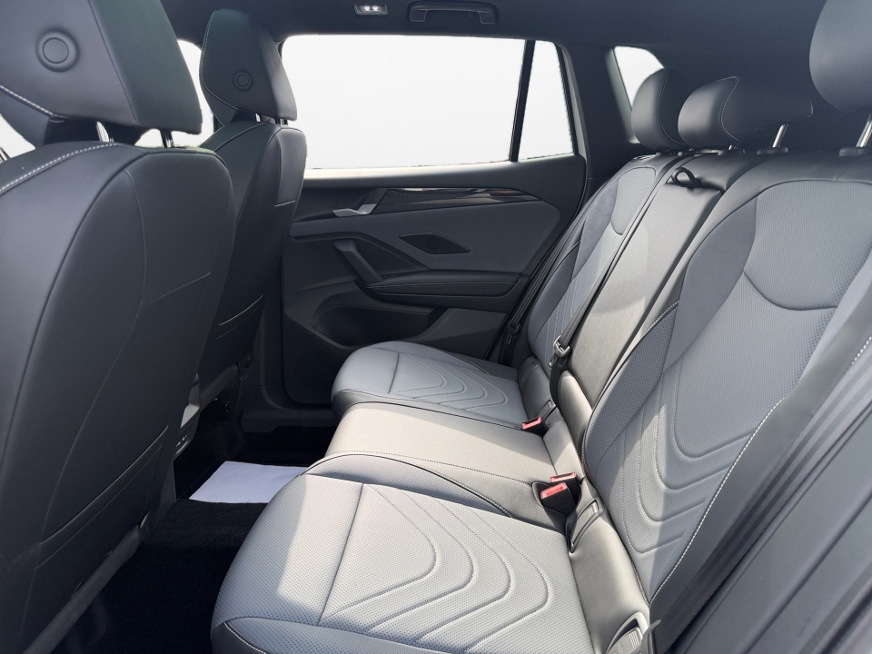 Used 2025 Volkswagen Tiguan SUV
