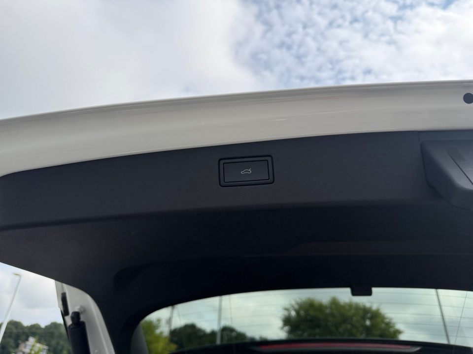 Used 2025 Volkswagen Tiguan SUV