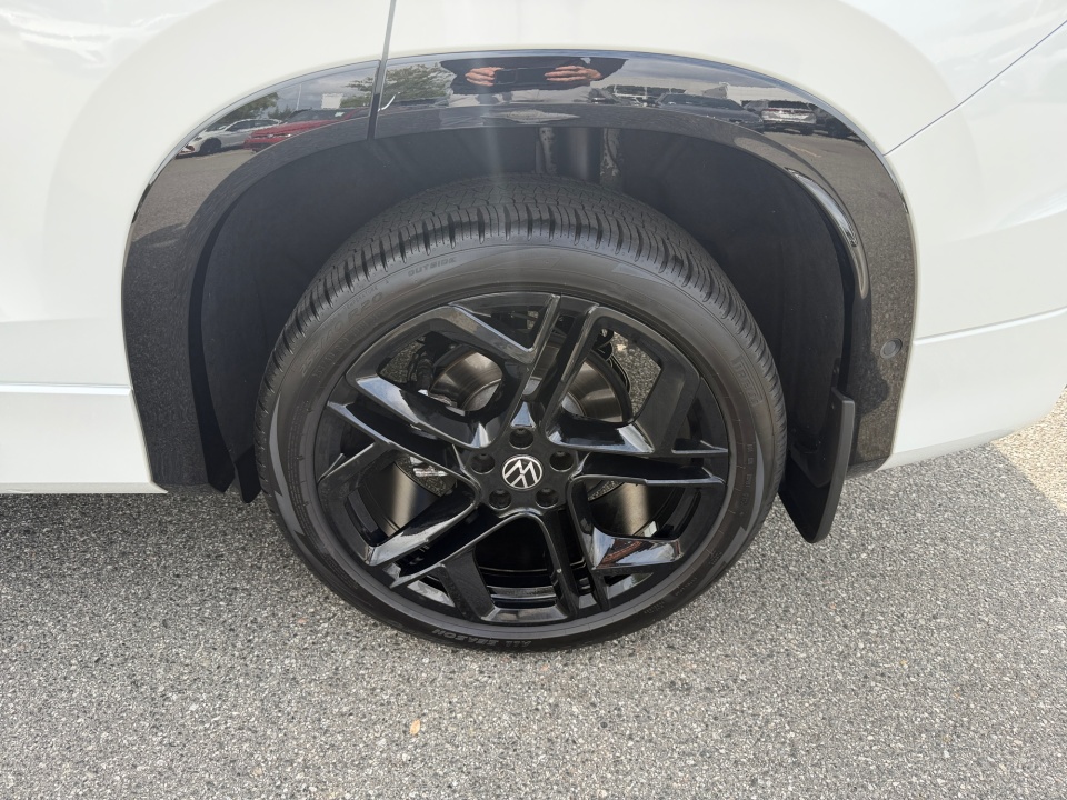 Used 2025 Volkswagen Tiguan SUV