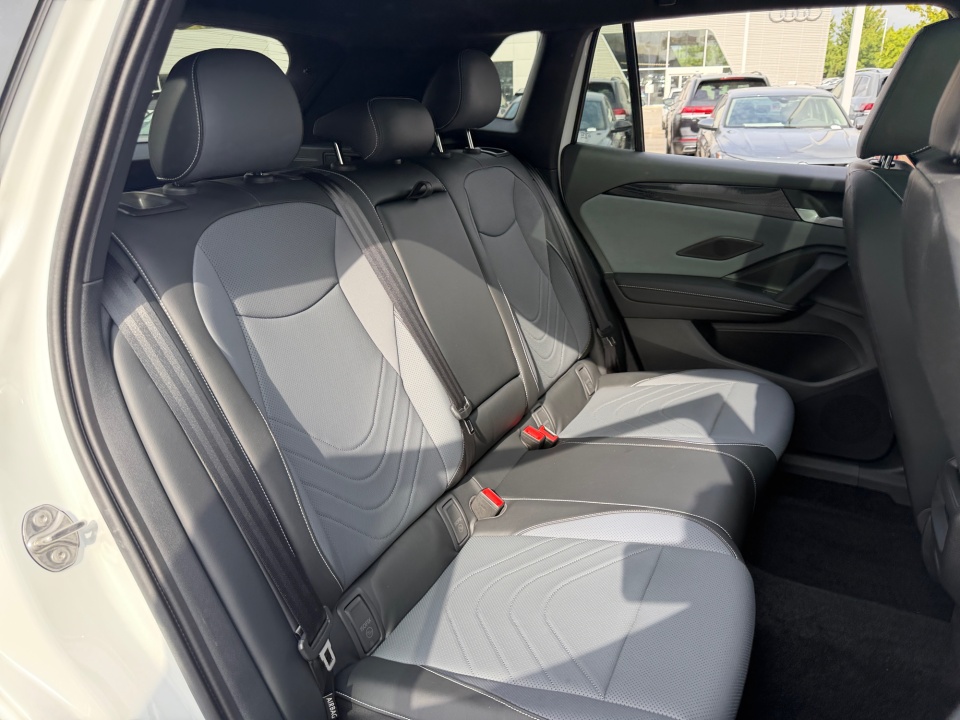 Used 2025 Volkswagen Tiguan SUV