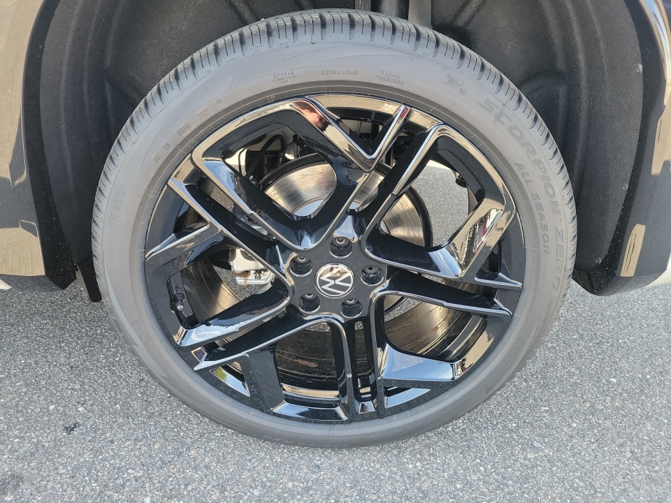 3VVGR7RM6TM037625 2026 Volkswagen Tiguan SE R-Line Black