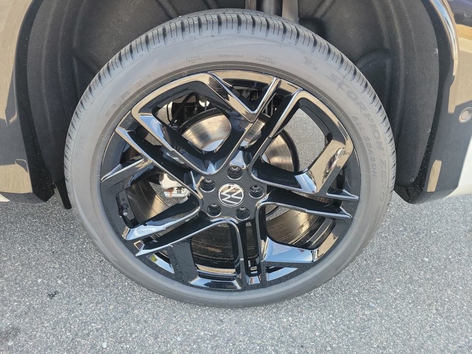 3VVGR7RM6TM037625 2026 Volkswagen Tiguan SE R-Line Black