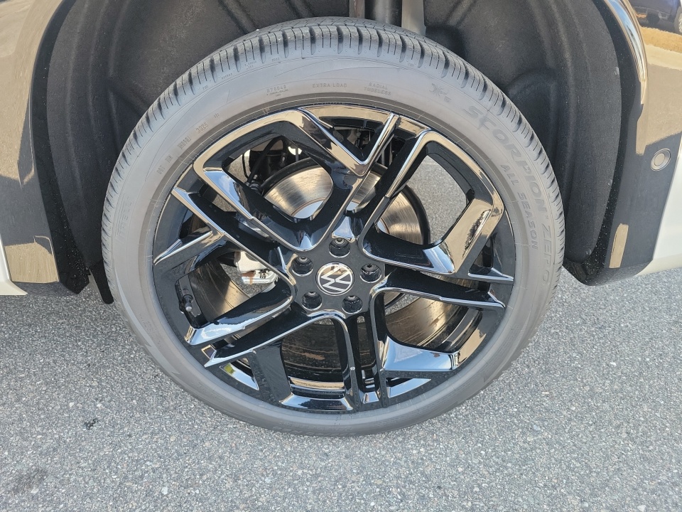 3VVGR7RM6TM037625 2026 Volkswagen Tiguan SE R-Line Black