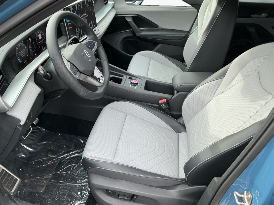 3VVGR7RM7TM036788 2026 Volkswagen Tiguan SE R-Line Black