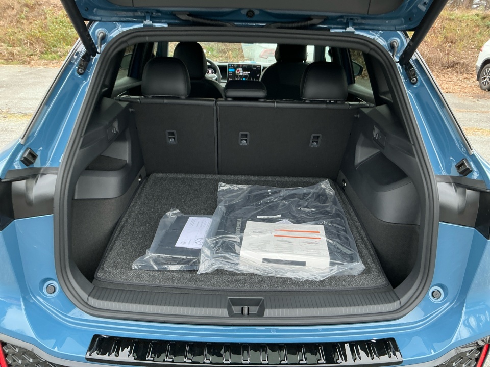 3VVGR7RM7TM036788 2026 Volkswagen Tiguan SE R-Line Black