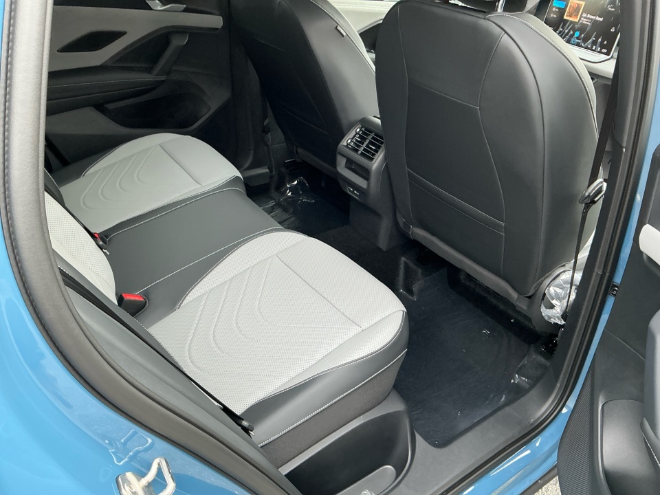 3VVGR7RM7TM036788 2026 Volkswagen Tiguan SE R-Line Black