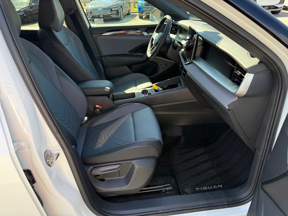 3VVGR7RM7TM069645 2026 Volkswagen Tiguan SE R-Line Black